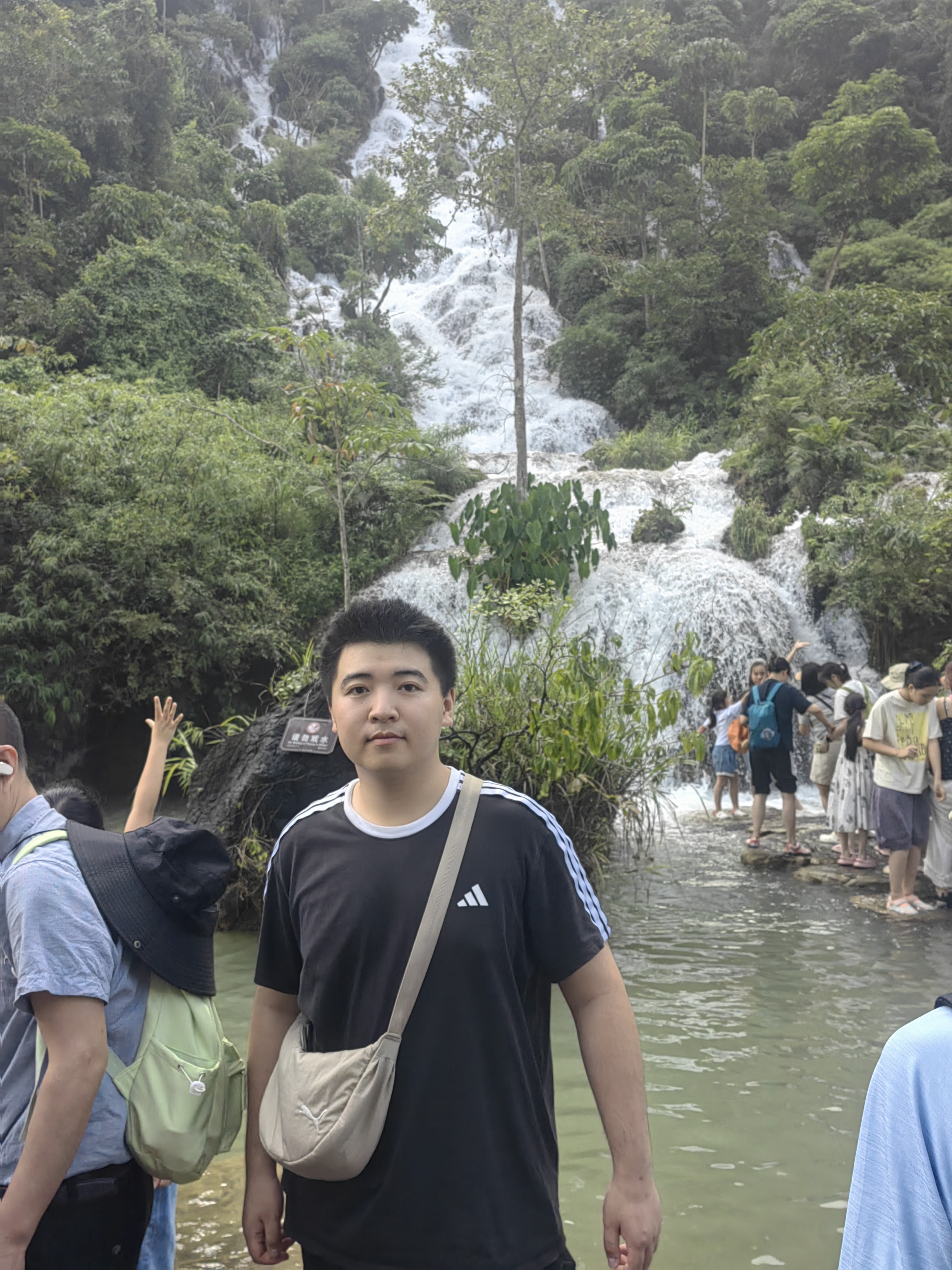 Jingqi Song
